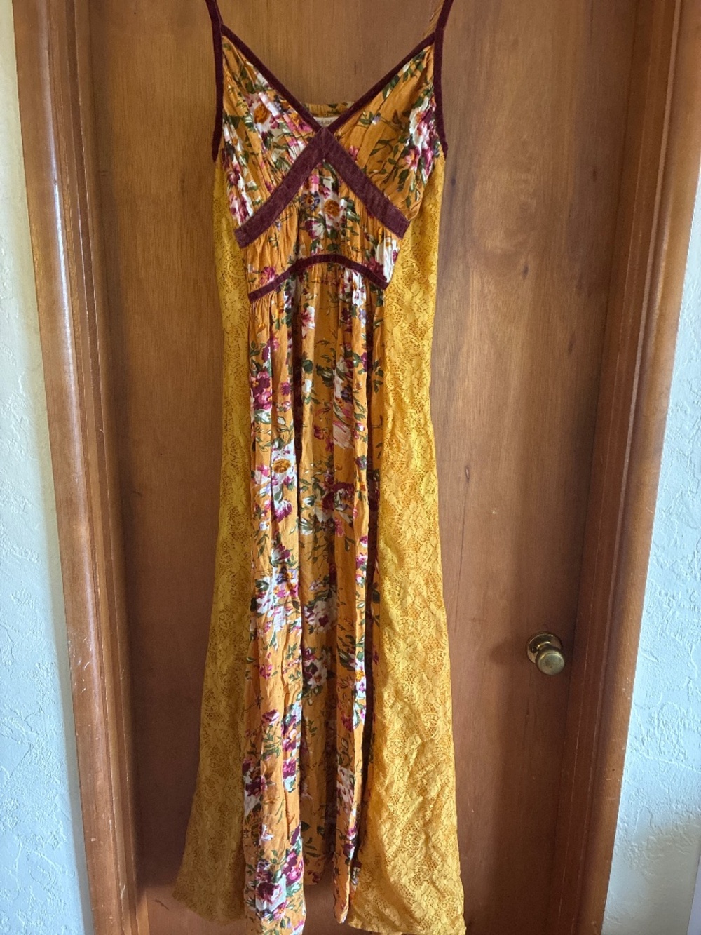 Long Floral & Lace Maxi Dress